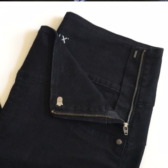 Spanx Alexia Black Skinny Jeans with side zip - Picture 6 of 10
